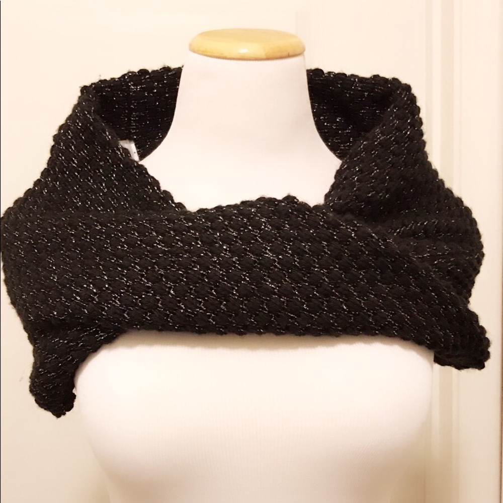 Calvin Kline knitted scarf